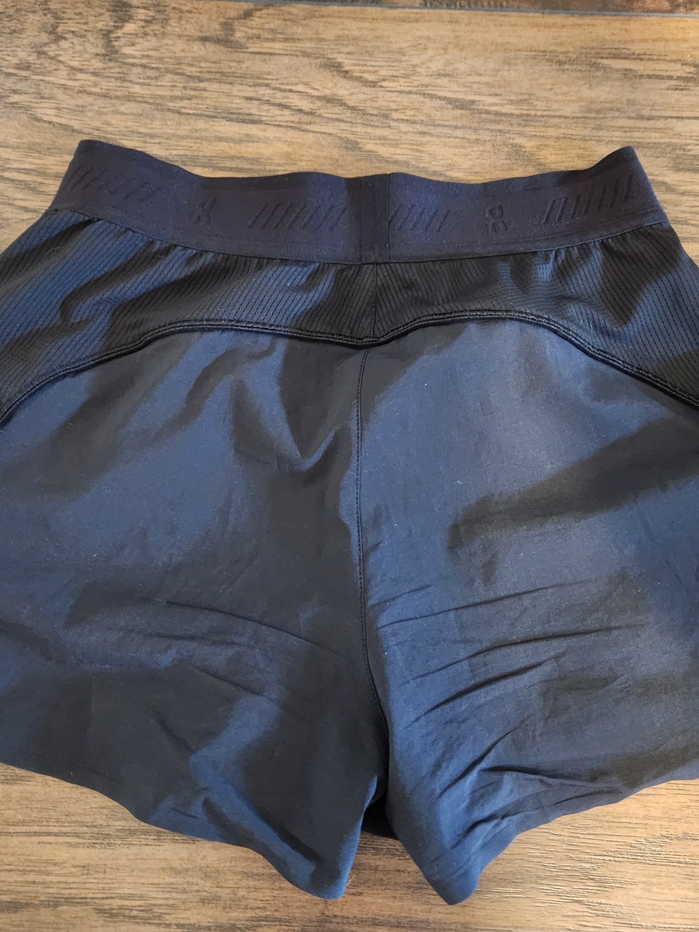 Women's On Running Black Athletic Running Gym Shorts - XS - Picture 2 of 5